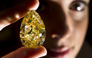 极品黄色钻石  拍出千万美元