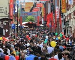 调查显示，中国公民占澳洲非法居留人数的最大比例。图为墨尔本唐人街新年庙会。（摄影:陈明/大纪元）