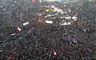 埃及军方换总理 百万人游行要军方交权