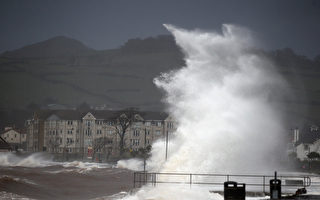 英國遭遇25年來最強風 三萬居民斷電