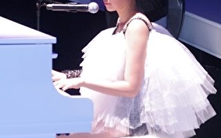 A-Lin香港首唱  信站台献“千年之恋”