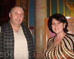 阿納托里奧‧沃斯基和夫人伊麗諾‧沃斯基於2012年1月28日下午觀看了底特律神韻演出後讚歎：「很壯觀、很精彩的演出！」（攝影：鍾元/大紀元）