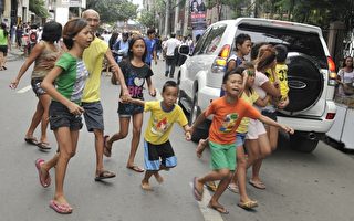 菲律賓6.8強震海嘯  43死多人失蹤