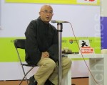 中国流亡诗人廖亦武来台湾发表新书《六四•我的证词》，描述他在八九天安门事件期间，发表诗作＜大屠杀＞被捕，4年在监狱中受到的屈辱与折磨。（摄影:锺元  / 大纪元）