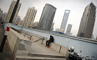 今年1月份新建商品住宅价格环比上涨的城市数量归零。图为，上海一景。 (PETER PARKS/AFP/Getty Images)