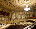 位於美國紐約州第三大城市羅切斯特文化心臟地帶的伊斯曼劇院（Eastman Theatre）。