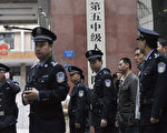 重庆访民法院旁听 多人被警方强行带走
