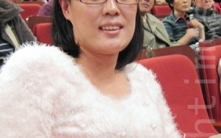 美容講師：天幕舞台連成一氣　誘發好奇心