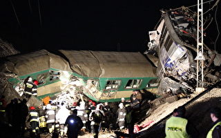 波蘭兩列火車相撞 14人死亡50餘人受傷