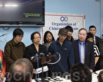 陈宇晖父母（左2、左5）、陈倩雯（左1）、欧阳萧安（左4）、吴国基（左6）和陈宇晖其他亲属在记者会上。（摄影：杜国辉/大纪元）