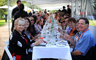 2012墨爾本美酒美食節 世界最長午宴