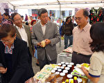瓜國中小企業品展  孫大成主持