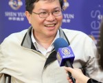 “天幕和演员流畅生动的结合”