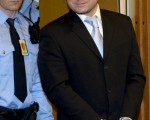 挪威奧斯陸法院10日判定，身負77條人命的挪威男子布列維克（Anders Behring Breivik）神智清醒，可負起刑事責任。圖為2月6日布列維克出庭應訊。（DANIEL SANNUM LAUTEN / AFP）