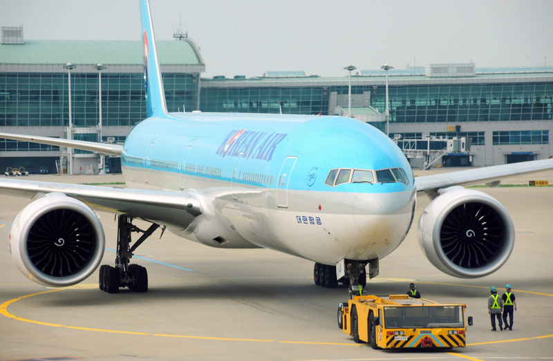 大韩航空客机降落菲律宾机场时冲出跑道