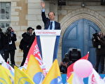 社会党候选人奥朗德在4月15日的大型造势会上（Antoine Antoniol/Getty Images）