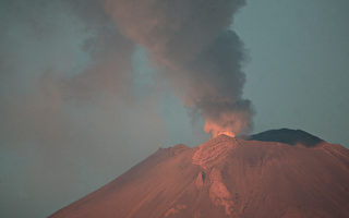 火山活动频繁 墨国升高警戒