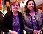 來自距悉尼70餘公里的紐省著名城市臥龍崗市的Ilene Rudd和女兒Carmen Rudd結伴觀看了神韻紐約藝術團在悉尼的第二場演出。（攝影：駱亞/大紀元）