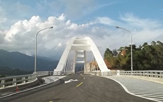 新開橋重建通車 重振六龜觀光