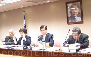 9日上午台灣立法院內政委員會進行「中國政權交接對我國對中政策及中國對台政策之影響」專題報告。（攝影：鍾元 / 大紀元）
