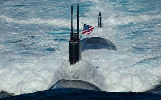 美國潛艇「北卡羅來納」號週一停泊在蘇比克自由港。圖為美國另一艘潛艇圖森號的檔案照。 (Mass Communication Specialist 3rd Class Adam K. Thomas/U.S. Navy via Getty Images)