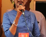 缅甸民主运动领袖昂山素姬警告，缅甸可能在大动作改革后走回头路。(Soe Than WIN/AFP/GettyImages)