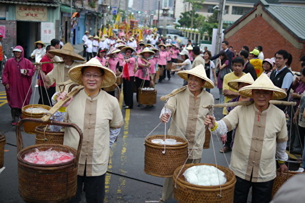 廟口看戲 重溫閩南農村挑飯擔的傳統 | 大紀元