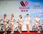 台湾女星吴怡霈代言（右３）城市轻运动内衣。（图／华歌尔提供）