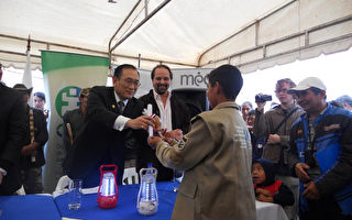 中華民國駐巴拉圭大使為一盞燈計畫揭幕