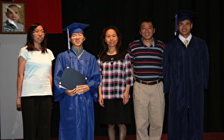 蓋城中文學校2012年畢業暨結業典禮 共識學中文之重要性