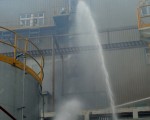 南亚硬布厂火警 民众聚集关切
