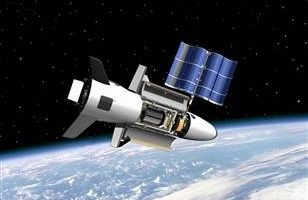 15个月神秘飞行 美轨道测试器X-37B返地球