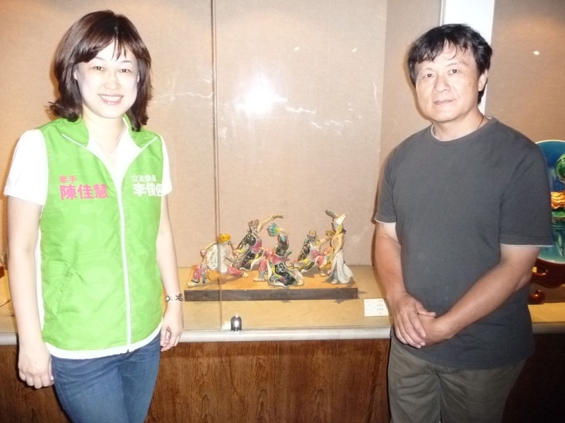 陶板画　侯春廷　瑞獅　交趾陶器吉祥圓案　中国 陶板画 侯春廷 瑞獅 交趾陶器吉祥圓案 中国