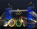 T倫敦奧運開幕，場面壯觀，幕後各方面統計數字很驚人。（JOHANNES EISELE / AFP）