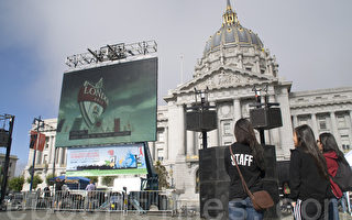 市府广场设大屏幕   市民一起看奥运