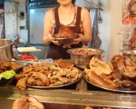 廚技好手管小蓉晉級新唐人全世界中國菜廚技大賽亞太初賽，她謙稱，沒想到光靠「單純、原味」的原則，就能脫穎而出。（攝影：詹博雯/大紀元）