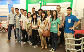 華埠服務社暑期SAT加強班參觀谷歌