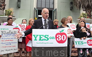 加州州长挺30号提案 称保障教育最重要