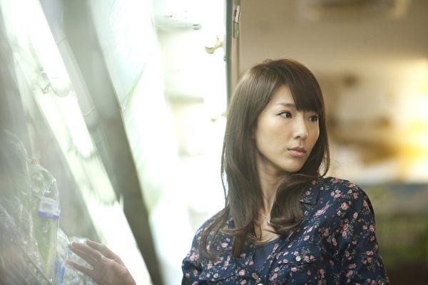 《犀利人妻最終回:幸福男.不難》劇照。(圖/設計影展X城市遊牧提供) 《犀利人妻最終回:幸福男.不難》劇照。(圖/設計影展X城市遊牧提供)