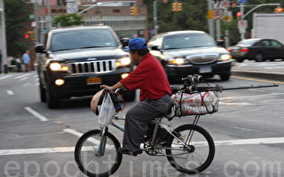 騎車送貨新法明年初執行 開罰