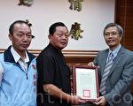 昱晶熱心公益  捐贈白米2千餘公斤