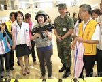 桃园秋节劳军 国军以战技表演欢迎