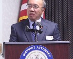 伍元天荣任纽约州高院审判长