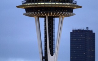 西雅圖太空針塔  票選塔頂換色