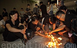 十一海难头七 香港市民烛光悼念
