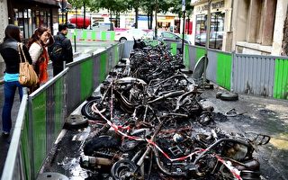 巴黎地區相繼發生焚燒摩托車案件