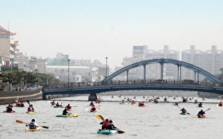 圖片新聞：環運河獨木舟賽 台南倡低碳旅遊