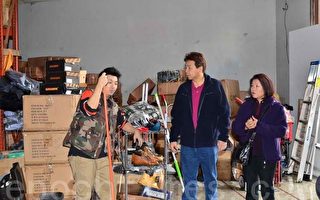 任柏年慰問法拉盛受災商戶