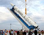 韩国首枚运载火箭“罗老”号（KSLV-I）拟定于11月29日进行第三次发射。（KOREA AEROSPACE / AFP）