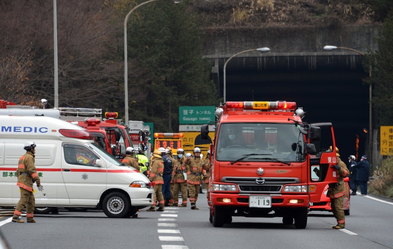 日本高速隧道崩塌已經發現多具遺體 大紀元